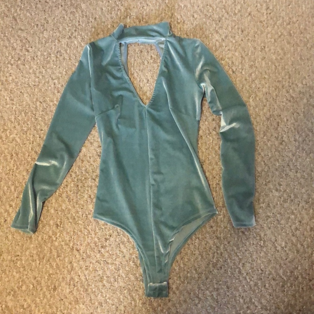 Never been worn, valor, blue bodysuit